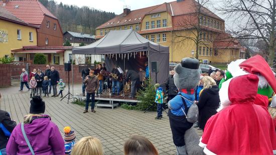 Ortsvorsteher Biber bei der Er&ouml;ffnung